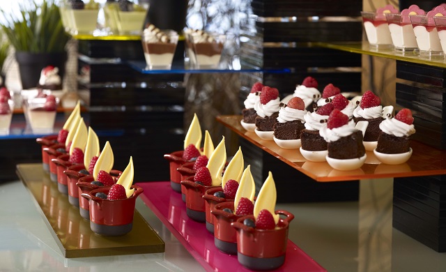 Desserts at Sunday Garden Party, Shangri-La’s Rasa Sentosa Resort, Singapore