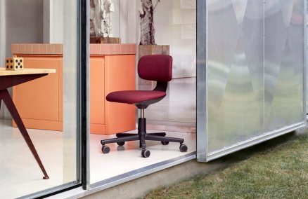 Rookie chair by Vitra