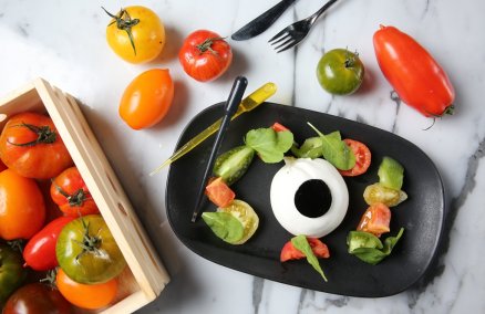 Burrata Balloon & Heirloom