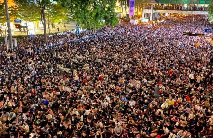 Ratchaprasong protests. Credit: Coconuts Bangkok