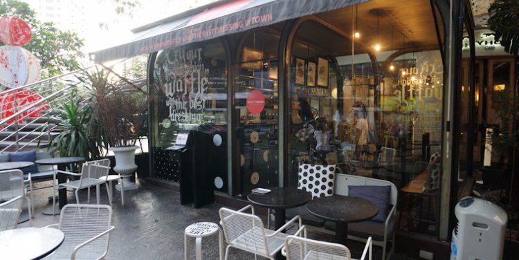 http://greyhoundcafe.co.th/