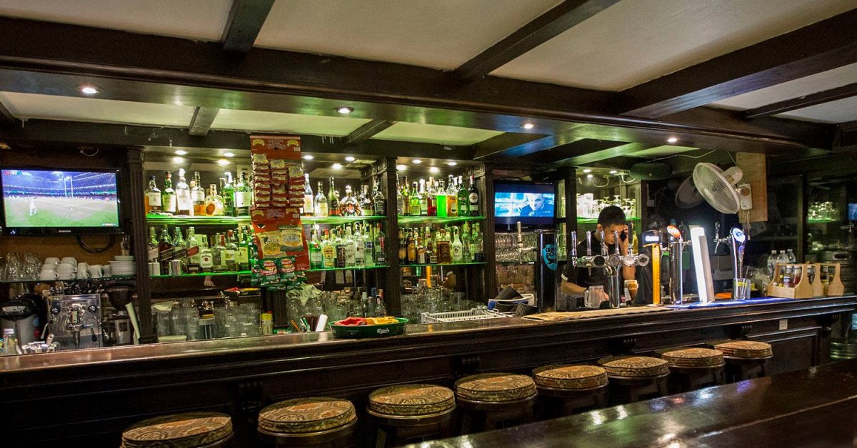 city tavern kitchen and bar - royal oak