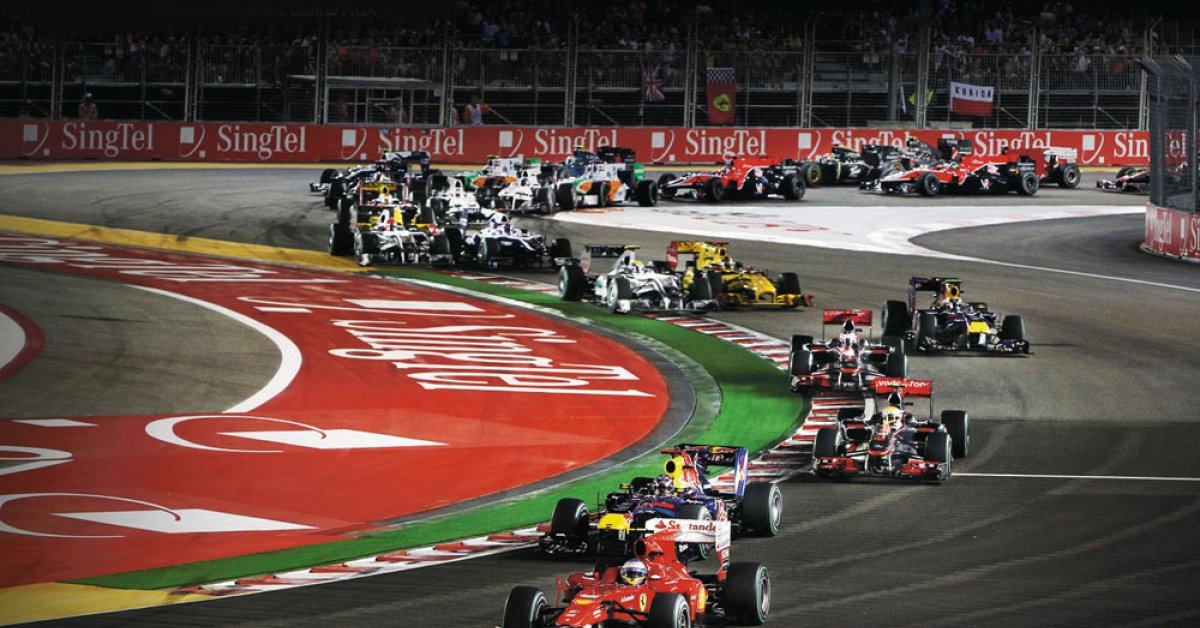 Сингапур 2010. Singapore f1 Grand prix 2022. Формула 1 paddock. Singapore Grand prix 2010. F1 Singapore 2022.