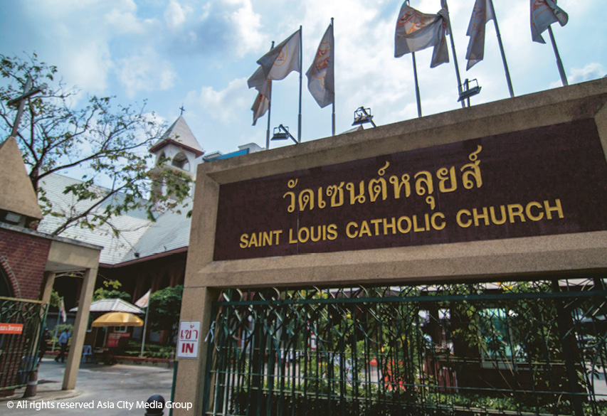 St Louis Bangkok BTS Sathorn - AMAZING Buildings & Street Scenes 2021 