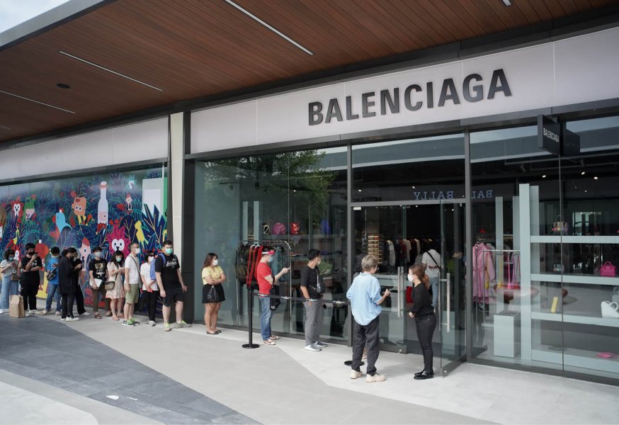 balenciaga premium outlet