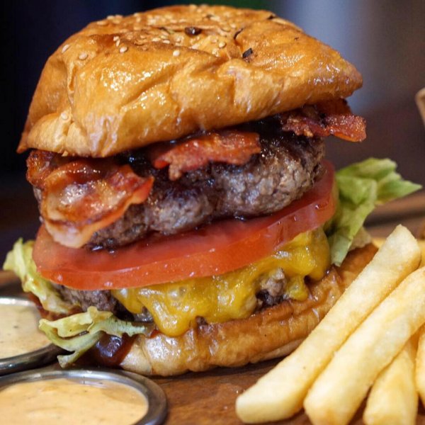 Bangkok’s 16 must-try burgers, and why they matter! | BK Magazine Online