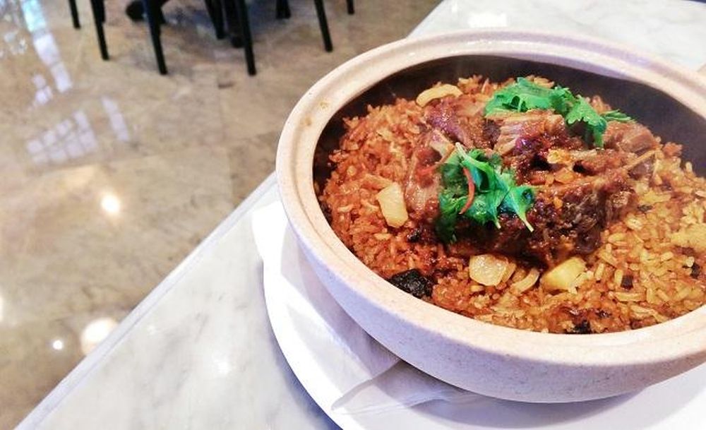 Claypot rice with five spice pork, Ujong